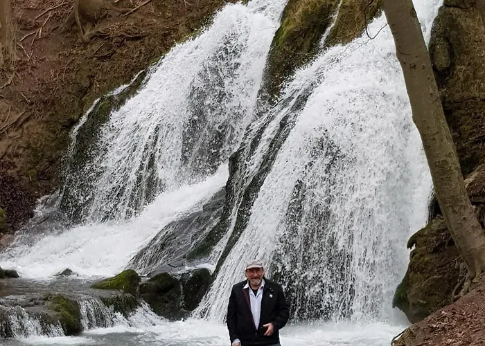 Home&classic Erlebnisscheune דירה